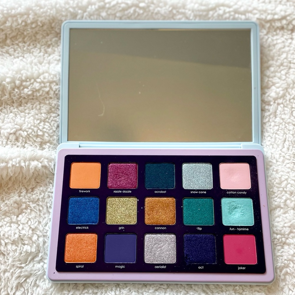NATASHA DENONA Circo Loco Palette